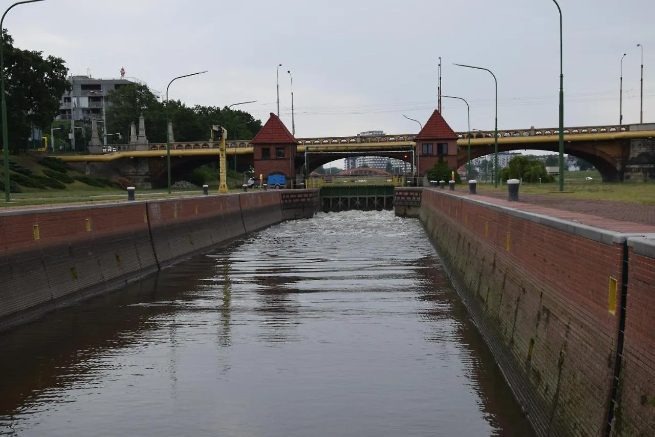 Lemuria Houseboat - Plywajacy Domek Na Wodzie Wroclaw 0*,  Poland